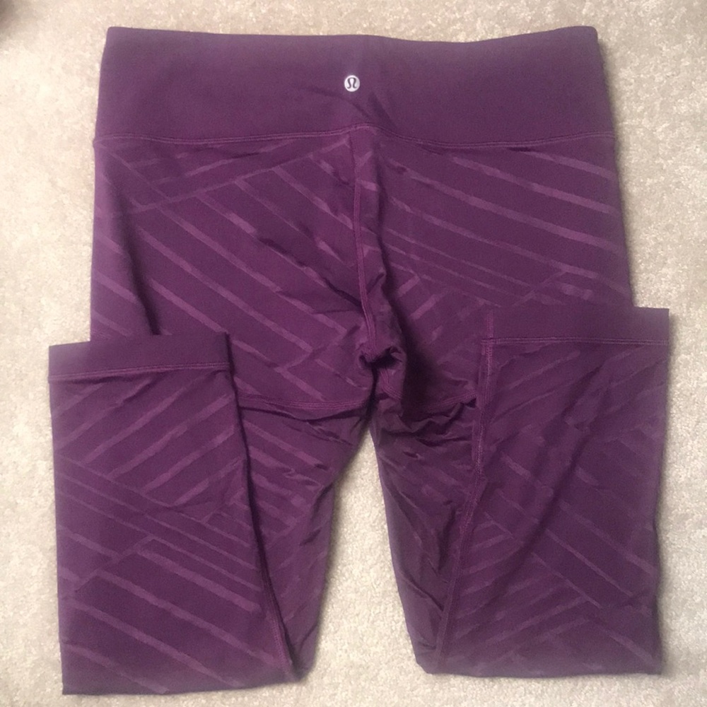 Lululemon purple crop tights size 10